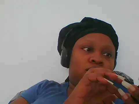 Snapshot of TwerkingTemptress chatting on 04-23-26, 12:15 TwerkingTemptress online show from 04-23-26, 12:15