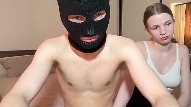 HotBabyCouple  online show from 04-17-26, 08:17