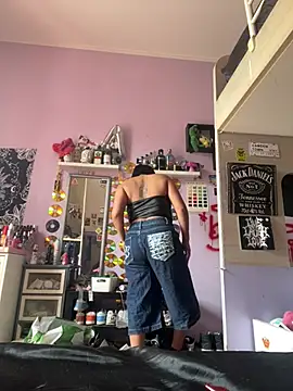 Snapshot of babypixxie chatting on 04-17-26, 02:53 babypixxie online show from 04-17-26, 02:53
