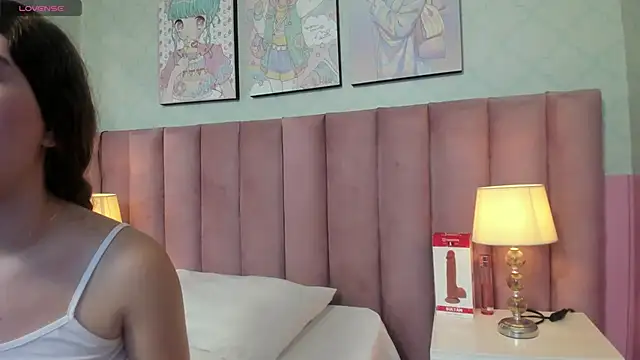 Hellencute18  online show from 06-12-26, 11:09