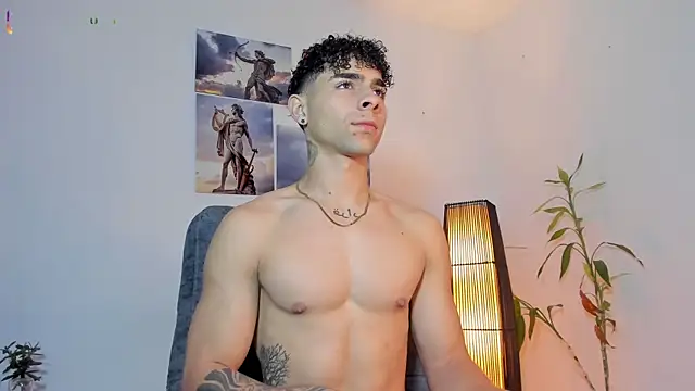 Snapshot of Alex_zt7 chatting on 05-18-26, 07:20 Alex zt7 online show from 05-18-26, 07:20