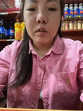 Snapshot of yhan1314 chatting on 04-20-26, 11:35 yhan1314 online show from 04-20-26, 11:35