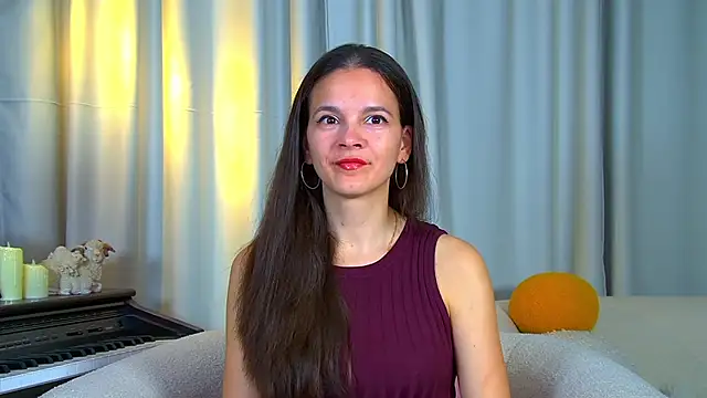 Snapshot of LeonaLane chatting on 05-03-26, 06:30 LeonaLane online show from 05-03-26, 06:30
