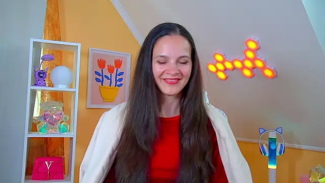 Snapshot of LeonaLane chatting on 05-11-26, 02:45 LeonaLane online show from 05-11-26, 02:45