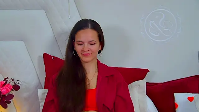 Snapshot of LeonaLane chatting on 05-13-26, 06:33 LeonaLane online show from 05-13-26, 06:33