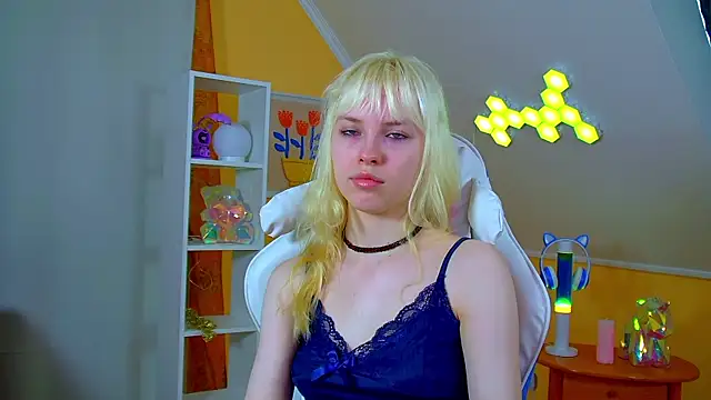 Snapshot of HannahHollis chatting on 07-01-26, 06:26 HannahHollis online show from 07-01-26, 06:26