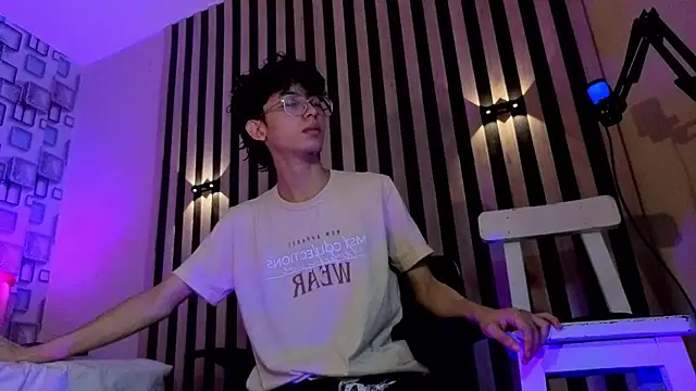 Twink Sebas7 online show from 07-10-26, 12:08