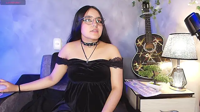 Snapshot of ambar__devon chatting on 04-09-26, 08:14 ambar devon online show from 04-09-26, 08:14