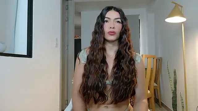Snapshot of alisson-tylor chatting on 07-10-26, 07:05 alisson-tylor online show from 07-10-26, 07:05