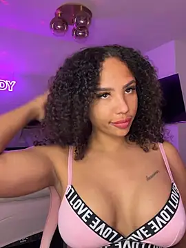 princessromyindy online show from 04-17-26, 08:56