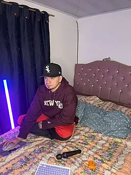 hotlatinocouple   online show from 04-11-26, 05:34