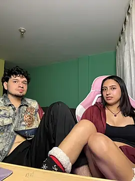 hotlatinocouple   online show from 05-16-26, 12:29