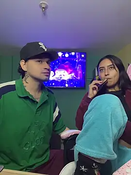 Snapshot of hotlatinocouple__ chatting on 06-19-26, 12:59 hotlatinocouple online show from 06-19-26, 12:59