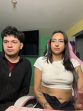 Snapshot of hotlatinocouple__ chatting on 06-23-26, 11:14 hotlatinocouple online show from 06-23-26, 11:14