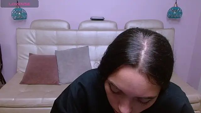 Marianne Cam online show from 04-16-26, 01:45