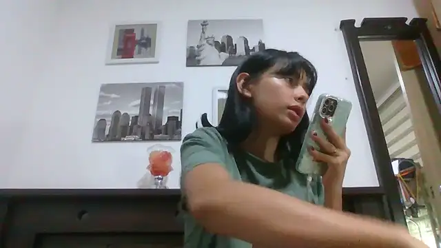 Snapshot of xoxo_anny chatting on 07-10-26, 08:55 xoxo anny online show from 07-10-26, 08:55