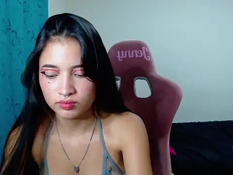 lau ri online show from 06-06-26, 04:28