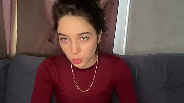 Angeliheee online show from 04-14-26, 10:32