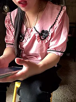 Maianly online show from 04-17-26, 02:36