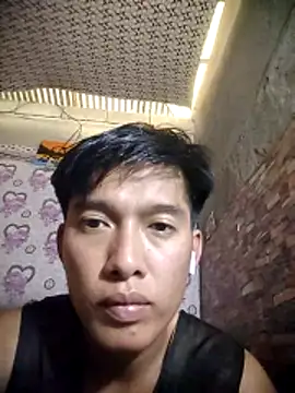 Snapshot of jeckz012 chatting on 04-13-26, 05:57 jeckz012 online show from 04-13-26, 05:57