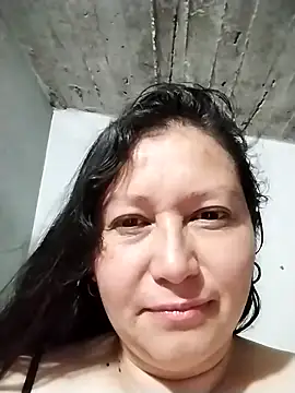 Snapshot of Dayis_2 chatting on 04-26-26, 03:53 Dayis 2 online show from 04-26-26, 03:53