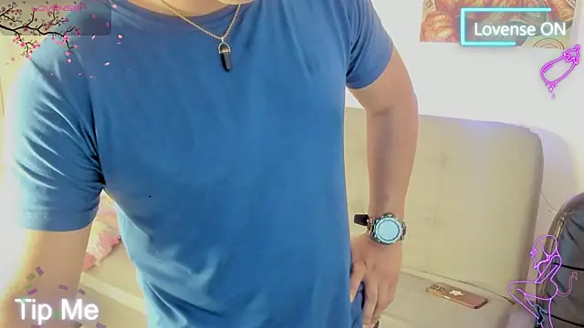 Snapshot of Dynamo_5 chatting on 04-11-26, 05:39 Dynamo 5 online show from 04-11-26, 05:39