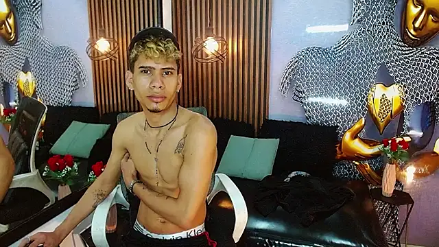 Skinny cute Alyer online show from 06-17-26, 01:52