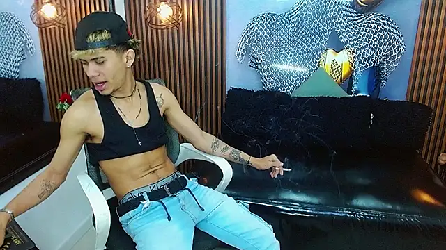 Skinny cute Alyer online show from 07-05-26, 02:40