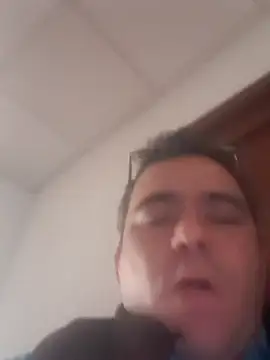 Snapshot of Ismael993A chatting on 04-19-26, 10:47 Ismael993A online show from 04-19-26, 10:47