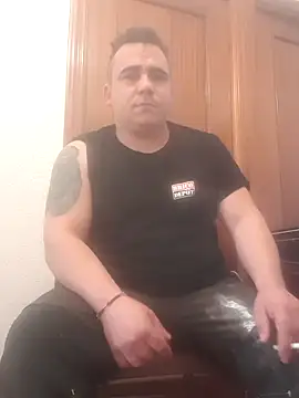 Snapshot of Ismael993A chatting on 05-11-26, 05:10 Ismael993A online show from 05-11-26, 05:10
