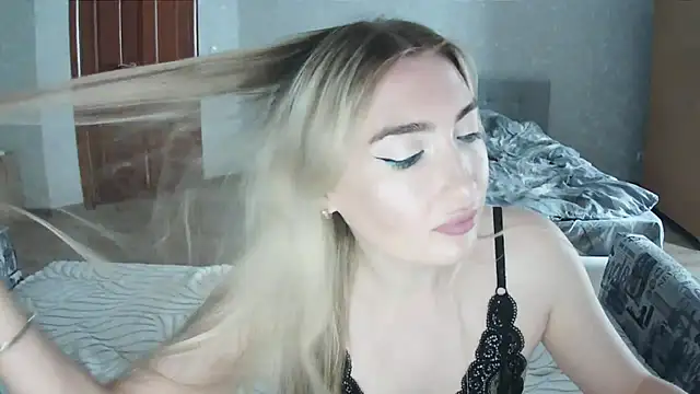 Mira royy online show from 06-25-26, 01:04