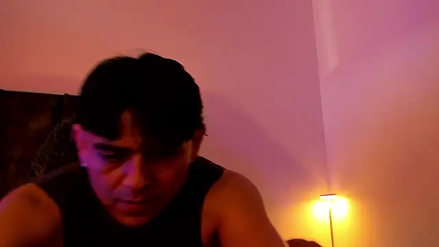 Snapshot of Bryan_Rossi chatting on 04-28-26, 04:12 Bryan Rossi online show from 04-28-26, 04:12