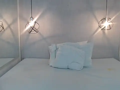 Migatica johnson12 online show from 04-18-26, 02:59