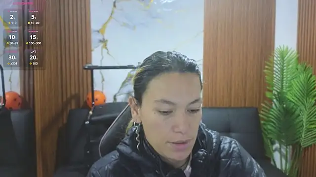 Snapshot of alonddra_tay chatting on 06-27-26, 11:37 alonddra tay online show from 06-27-26, 11:37