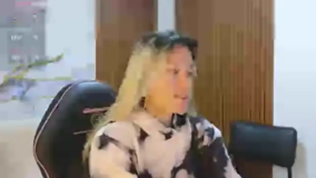 Snapshot of alonddra_tay chatting on 07-01-26, 11:45 alonddra tay online show from 07-01-26, 11:45