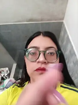 Snapshot of SOFI__10 chatting on 06-17-26, 12:07 SOFI 10 online show from 06-17-26, 12:07