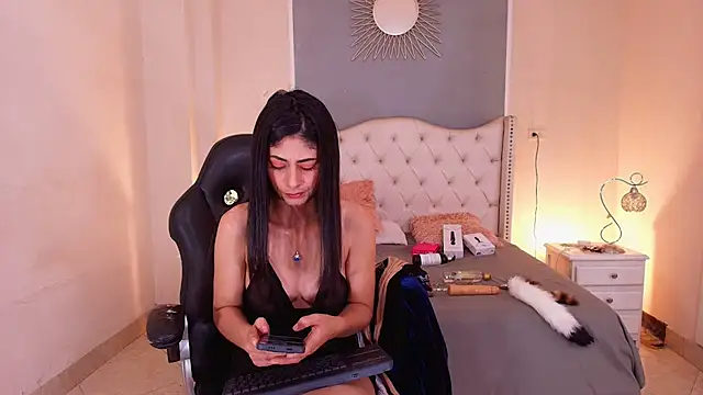 elizabeth santos1 online show from 06-29-26, 10:15