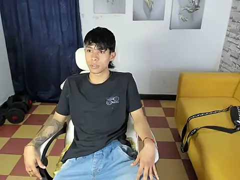 orrduz06 online show from 04-11-26, 01:21