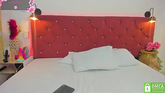 Snapshot of Brenda_Kiss_ chatting on 05-13-26, 07:33 Brenda Kiss online show from 05-13-26, 07:33
