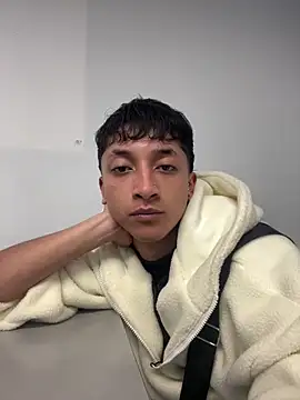 Aaron Brink  online show from 04-10-26, 01:05