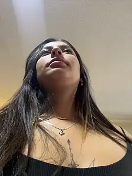 Snapshot of Lucyfer-fire chatting on 05-21-26, 11:17 Lucyfer-fire online show from 05-21-26, 11:17