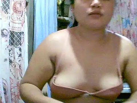 Snapshot of asian_faith1 chatting on 05-25-26, 10:21 asian faith1 online show from 05-25-26, 10:21