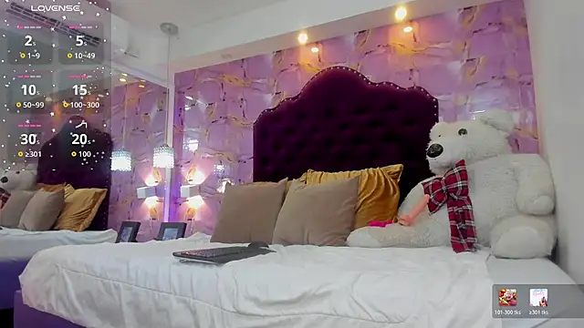 luna bloomm  online show from 07-08-26, 04:50