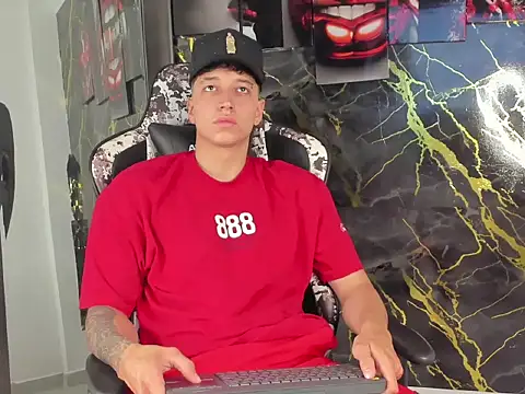 eithan boy  online show from 04-18-26, 11:47