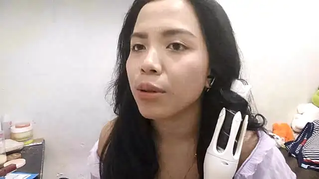 LiliyanaS online show from 04-12-26, 05:45