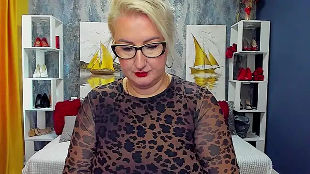 Snapshot of DianaFrances chatting on 04-25-26, 09:45 DianaFrances online show from 04-25-26, 09:45