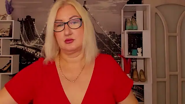 Snapshot of DianaFrances chatting on 06-06-26, 12:32 DianaFrances online show from 06-06-26, 12:32