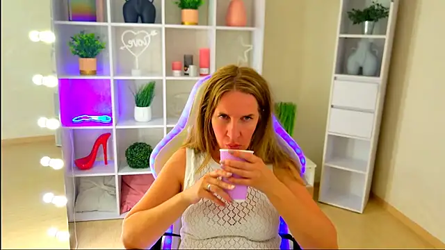 MollyLoll online show from 07-01-26, 11:01