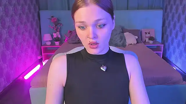 Emilly Hiil online show from 06-04-26, 12:49