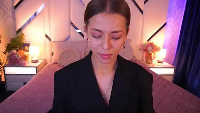 DoveLovee online show from 04-30-26, 06:09